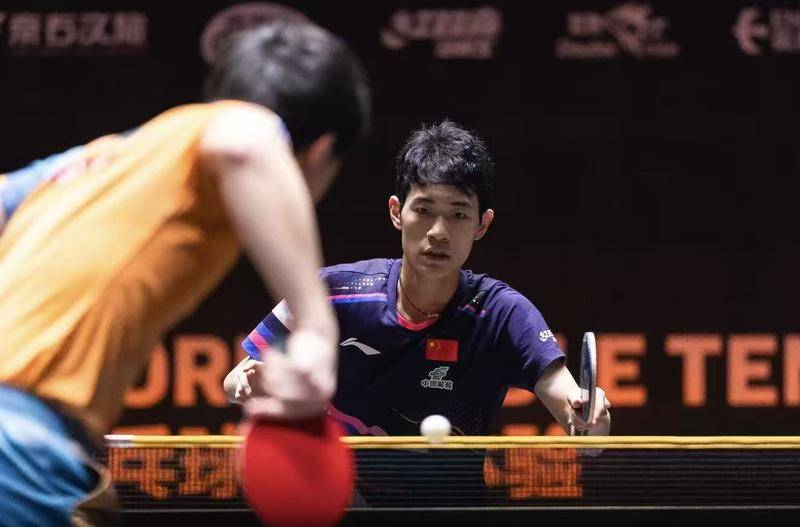 新华社特写:20岁的陈俊菘这样逆转张本智和