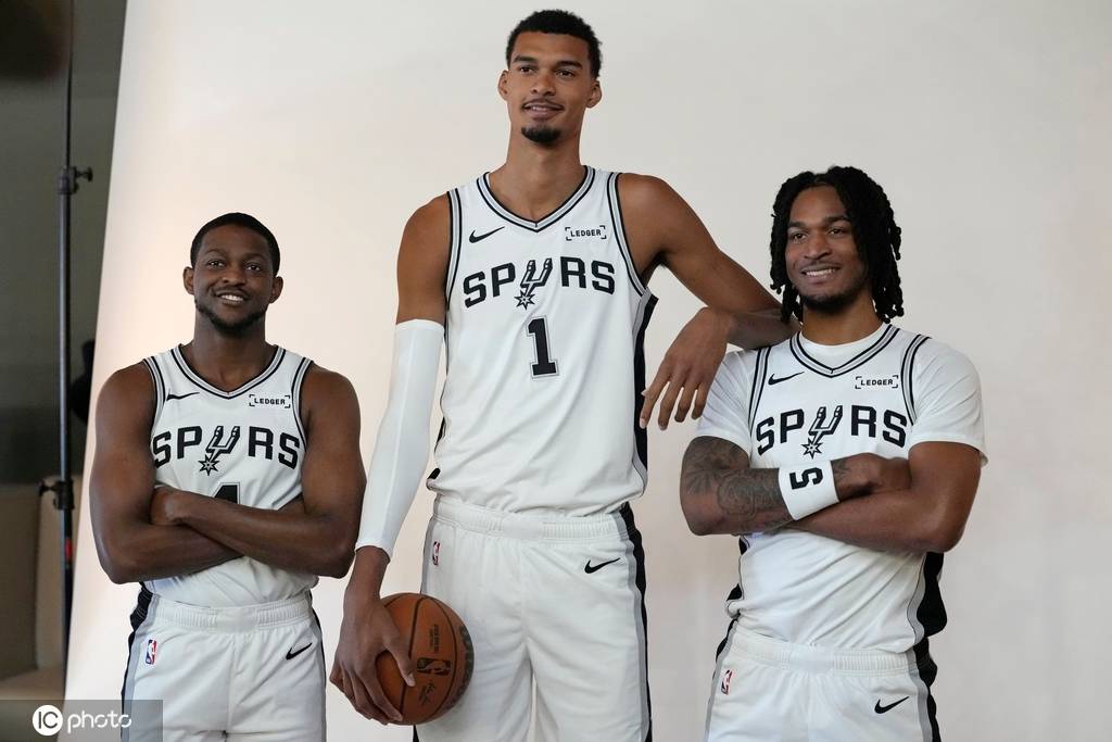 30天30队马刺:文班化解血栓危机 重建又遇三PG难题