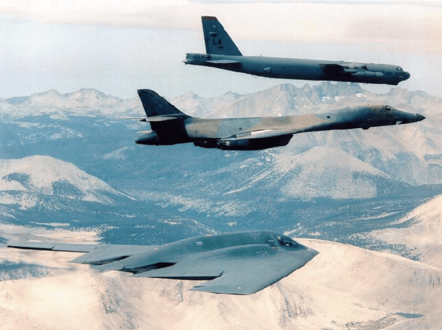 全球美军高级将领大会后，掌管美军三分之二核力量的空军上将突然申请退役