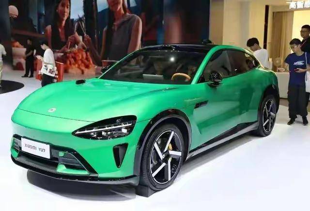 小米汽车突然自己开走？车主否认“误触手机致车辆启动”