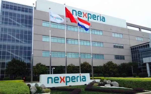 沈逸:荷兰挑头开了个“海盗抢劫大会”,还当自己是海上马车夫呢