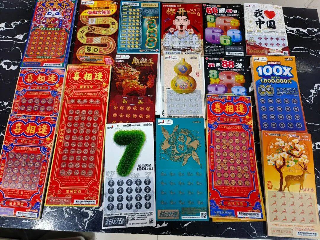 男子偷300张“刮刮乐”后连夜出逃，还玩“车票障眼法”，民警3分钟极限抓捕！