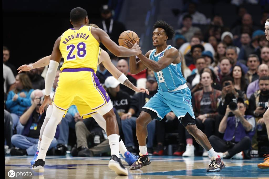 东契奇38+6+7里夫斯复出砍24分 湖人送黄蜂3连败