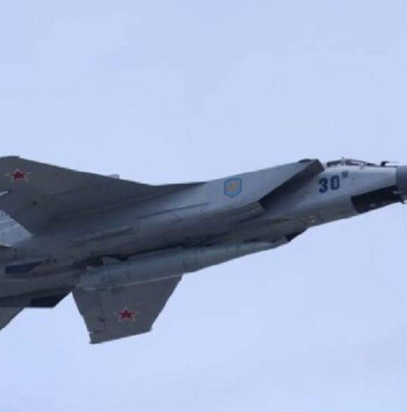 携500亿元比特币出逃的女商人钱志敏，在卧室被抓捕时画面最新披露