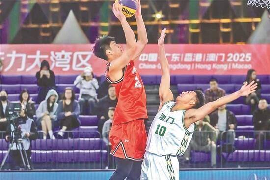 陈国豪砍下11分,广东三人男篮晋级八强