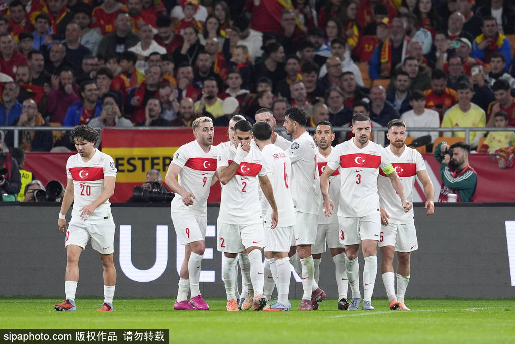 直通世界杯!世预赛-奥尔莫破门 西班牙2-2土耳其