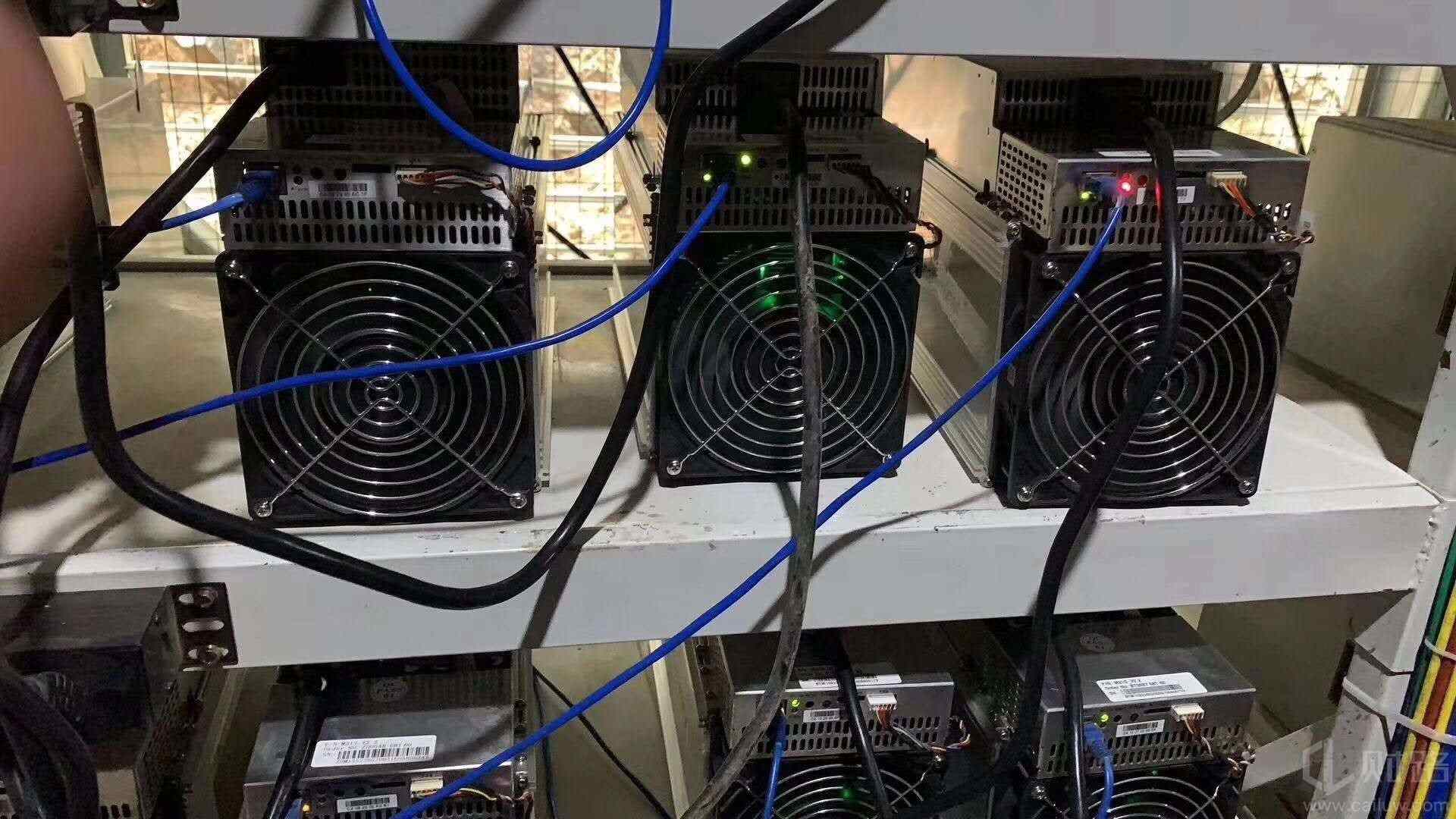 比特币矿机(比特币矿机一天能用多少电)